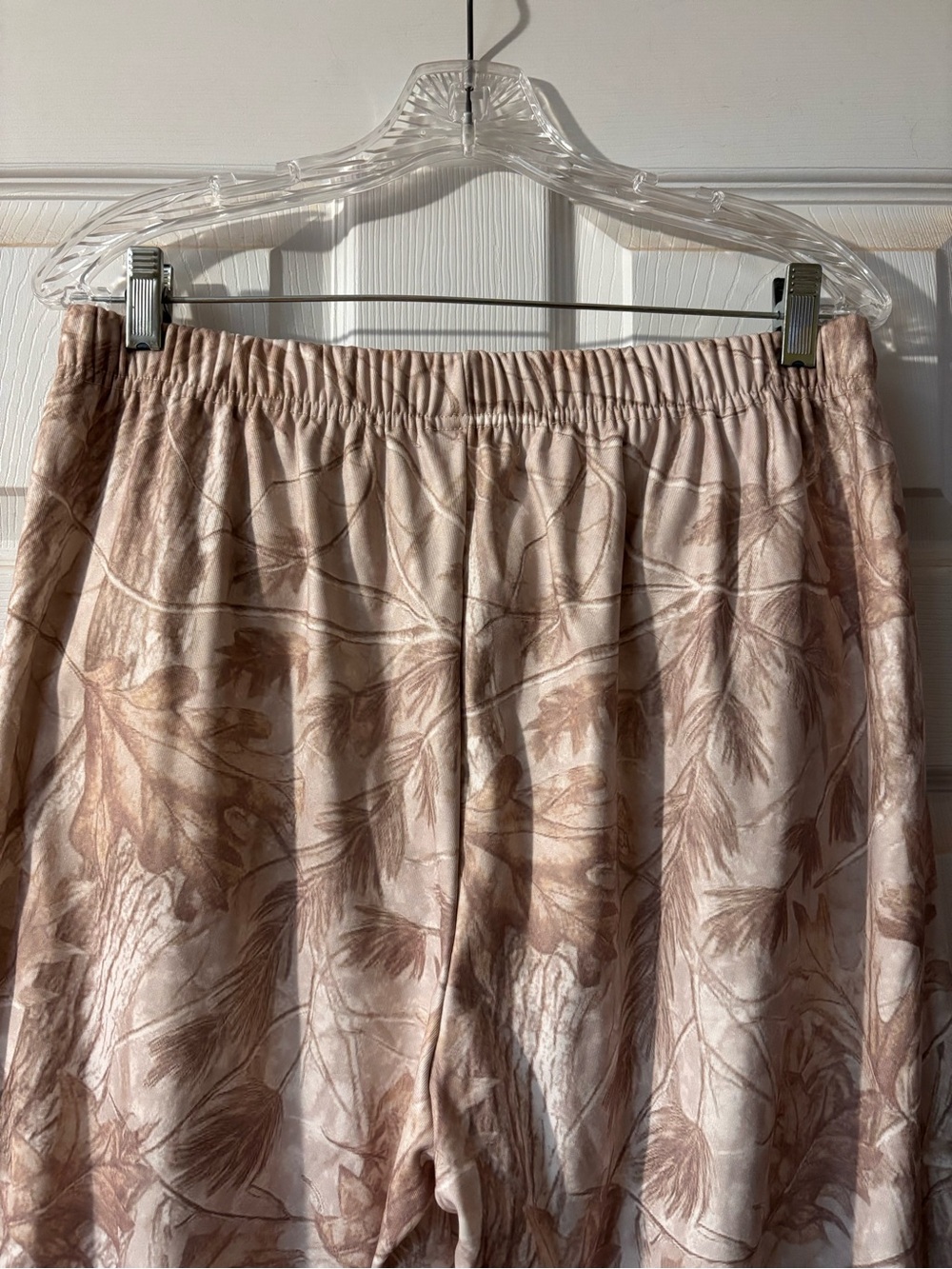 Closet Closing Sale - Moon River Blush Leaf-Print Lounge Pants - Picture 4 of 5
